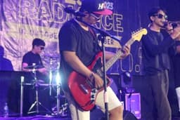 Jasa pengisi instument pada musik