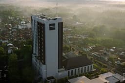 Jasa Drone Jakarta & Surabaya– Video Aerial & Dokumentasi (Certified by FDI)