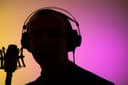 Voice over dan dubbing untuk kebutuhan audio