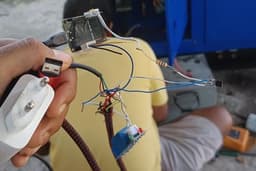 Membuat pengendali genset jarak jauh berbasis IoT