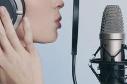 voice over AI/human